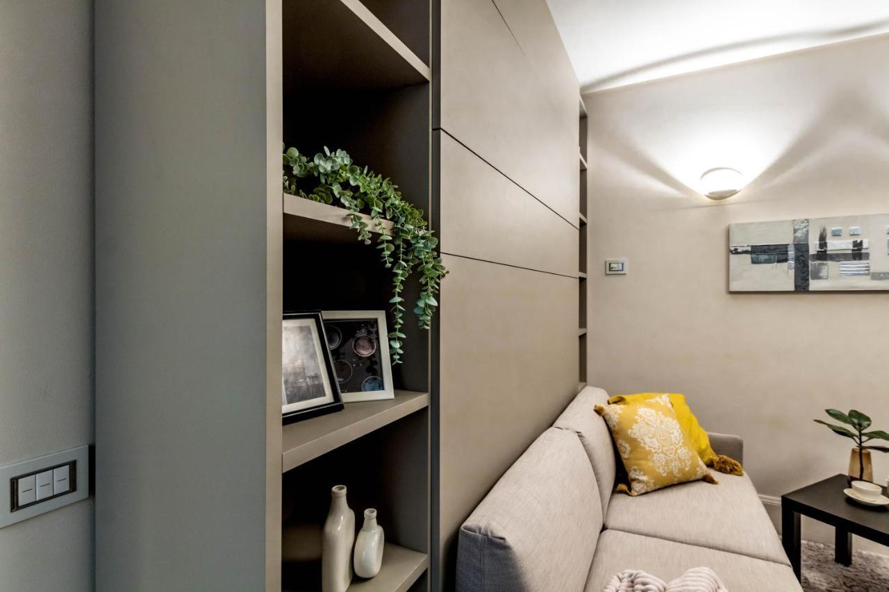 Joivy Elegant Studio For 2 Near Duomo Di Milan Apartment ภายนอก รูปภาพ