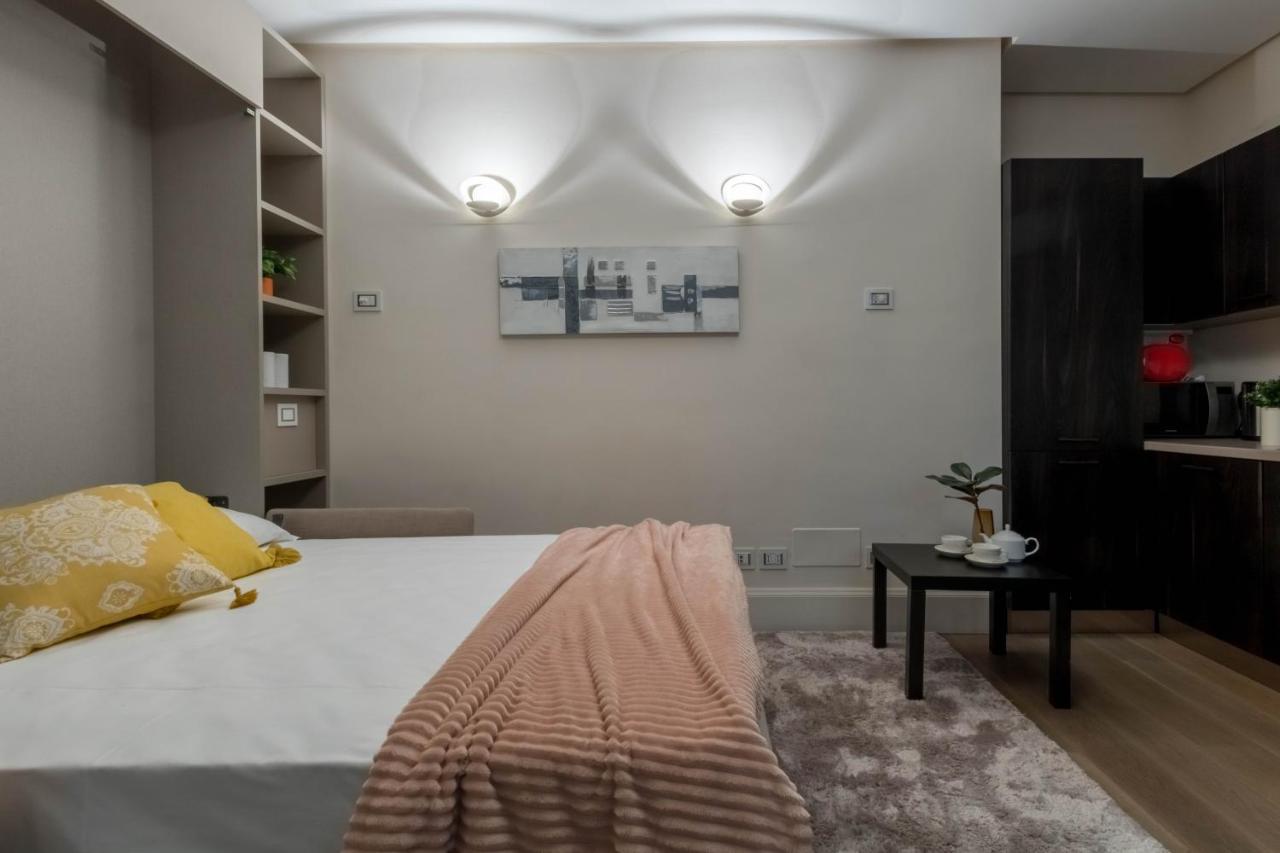 Joivy Elegant Studio For 2 Near Duomo Di Milan Apartment ภายนอก รูปภาพ