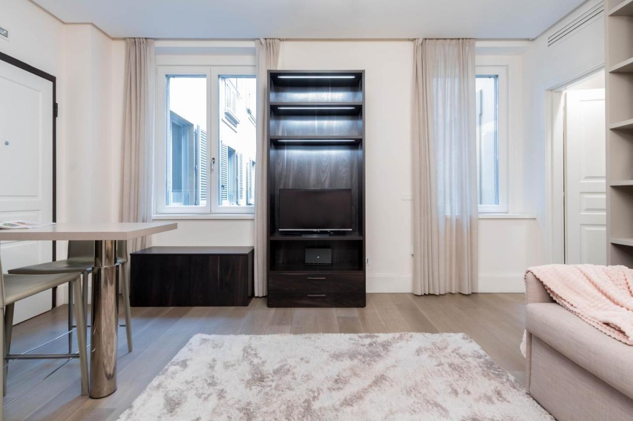 Joivy Elegant Studio For 2 Near Duomo Di Milan Apartment ภายนอก รูปภาพ